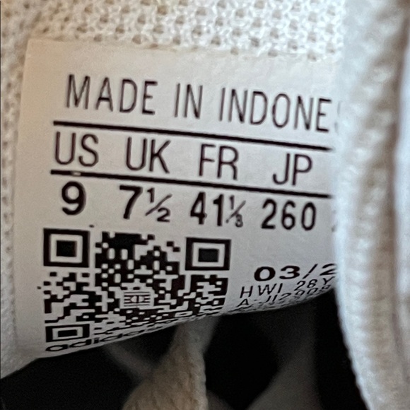 ADIDAS VL Court 3.0 Sneakers Men’s 9 White Red Leather Suede Gum Sole - Picture 7 of 7